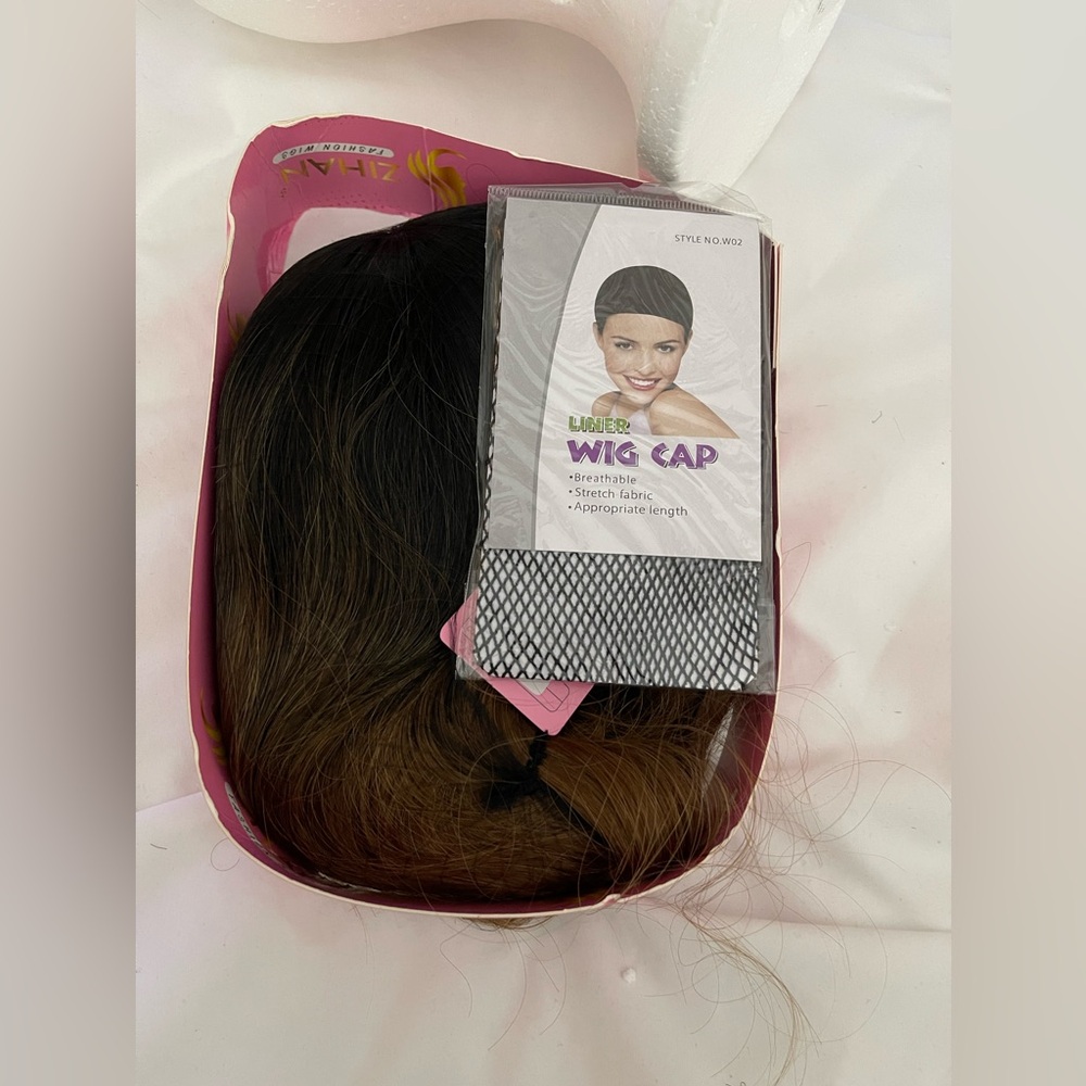 NWT Black and Brown Wig